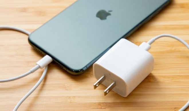 CEO Nguyen Tu Quang: Apple nen thay cong ket noi Lightning bang USB-C-Hinh-2