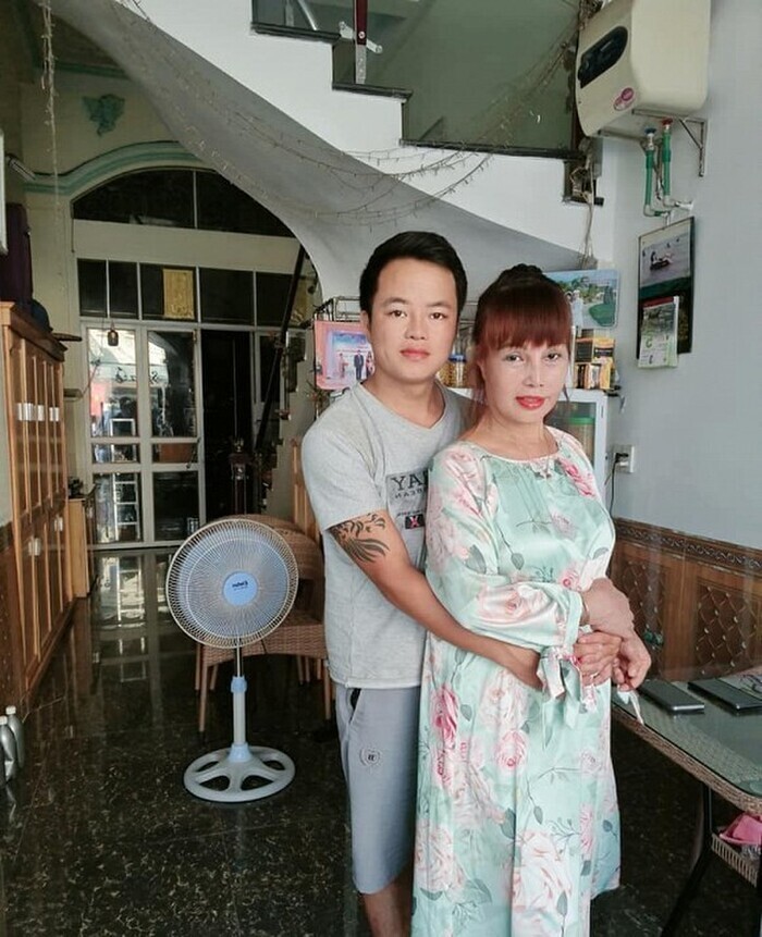 Co dau 62 tuoi tu nhan minh la nguoi cua cong viec-Hinh-5