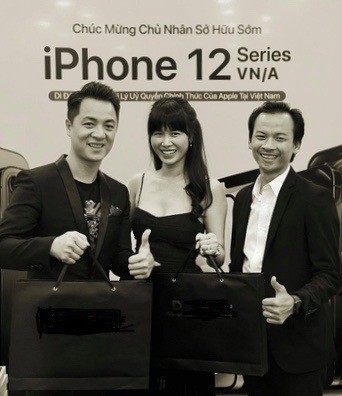 Dan sao Viet “chen nhau” voi nguoi dan xep hang mua iPhone 12-Hinh-11