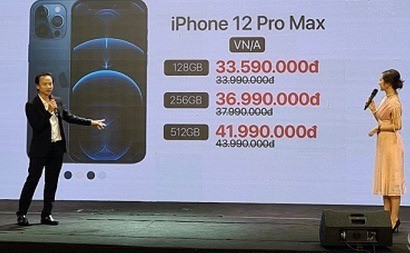 Dan sao Viet “chen nhau” voi nguoi dan xep hang mua iPhone 12-Hinh-5