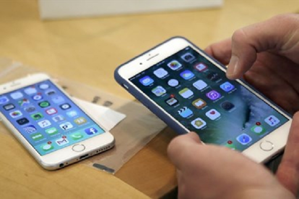 Apple “tra gia dat” do giam tuoi tho pin, lam cham iPhone doi cu-Hinh-4