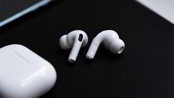 AirPods Pro Lite gia re cua Apple sap ra mat co du tinh nang can thiet?