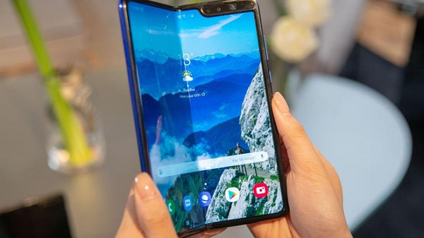 iPhone man hinh gap: Co “xit” nhu Samsung Fold?-Hinh-11