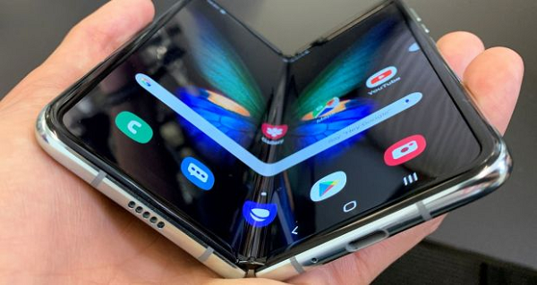 iPhone man hinh gap: Co “xit” nhu Samsung Fold?-Hinh-7