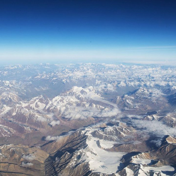 Chieu cao dinh Himalaya khien may bay dan su kho xu ly khi gap su co-Hinh-4