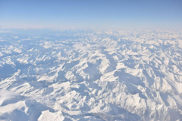 Chieu cao dinh Himalaya khien may bay dan su kho xu ly khi gap su co-Hinh-5