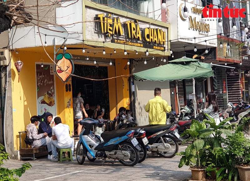 Nhieu hang quan o Ha Noi 