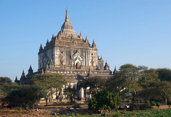 Cau chuyen bi an sau cac ngoi den linh thieng cua Myanmar-Hinh-7