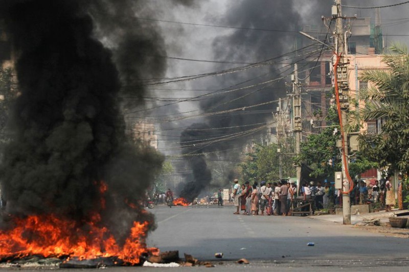 Myanmar: 114 nguoi bieu tinh thiet mang trong mot ngay