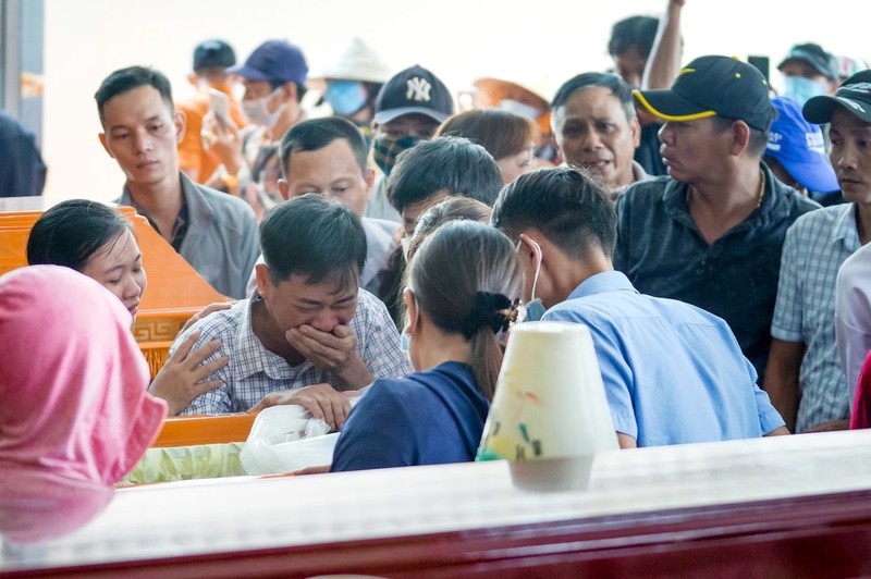 Chay nha o Thu Duc, gia dinh 6 nguoi tu vong: Nguoi than nga quy truoc quan tai-Hinh-4