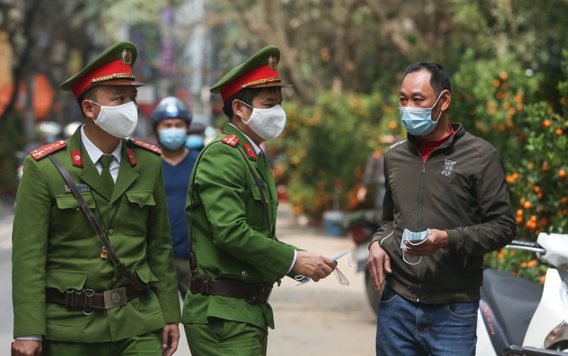 Ra soat toan bo nguoi quay lai Ha Noi sau ky nghi le