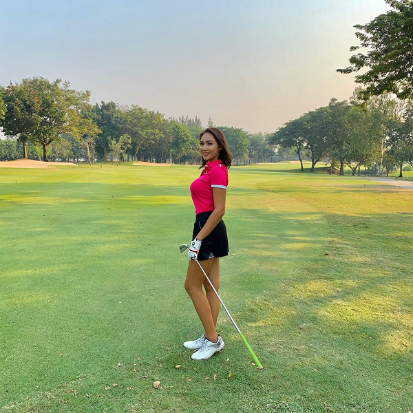 Ngam body cuc pham cua hotgirl dep nhat lang golf Thai Lan-Hinh-2