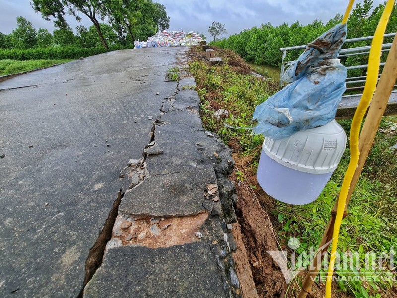 Ha Noi: Cang den canh doan de lun sau ca met-Hinh-7