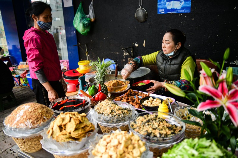 Cac hang an uong o Ha Noi dat khach ngay nghi Tet-Hinh-11