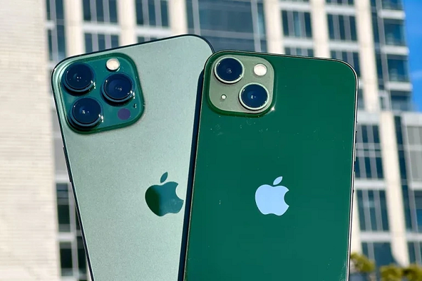 Anh thuc te iPhone 13 mau Alpine Green khien iFan khong the roi mat