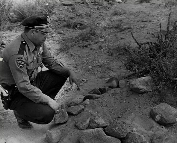 Giat minh nguoi phu nu tuyen bo 9 lan cham tran nguoi ngoai hanh tinh-Hinh-9