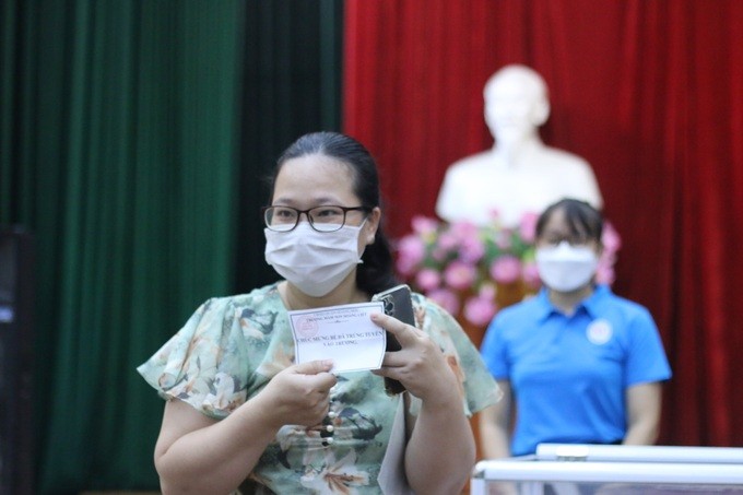 Phu huynh Ha Noi boc tham gianh suat hoc mam non: Quan Hoang Mai noi gi?