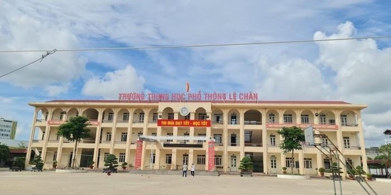 Hai Phong: Truong tra lai phu huynh hang tram trieu tien lap tram bien ap