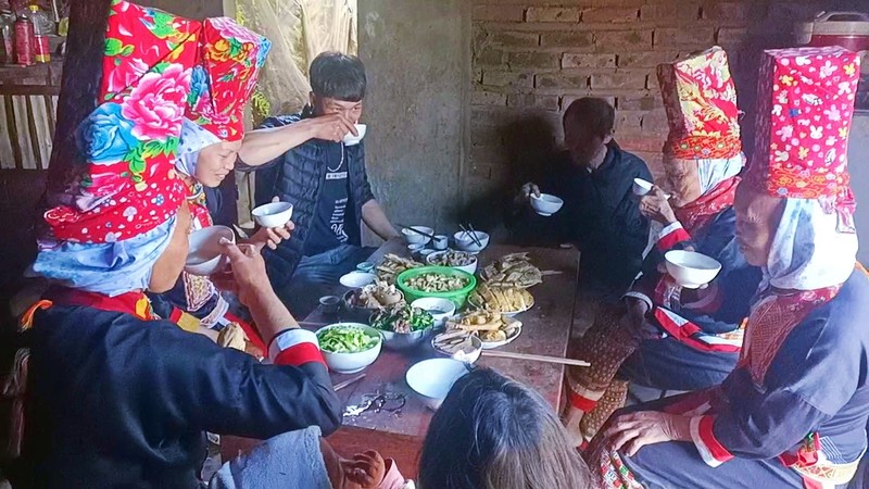 Don Tet som cung dong bao dan toc Dao noi bien gioi Binh Lieu-Hinh-4