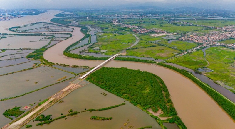 Can canh tuyen duong 2.100 ty noi cao toc dat nhat Viet Nam-Hinh-5