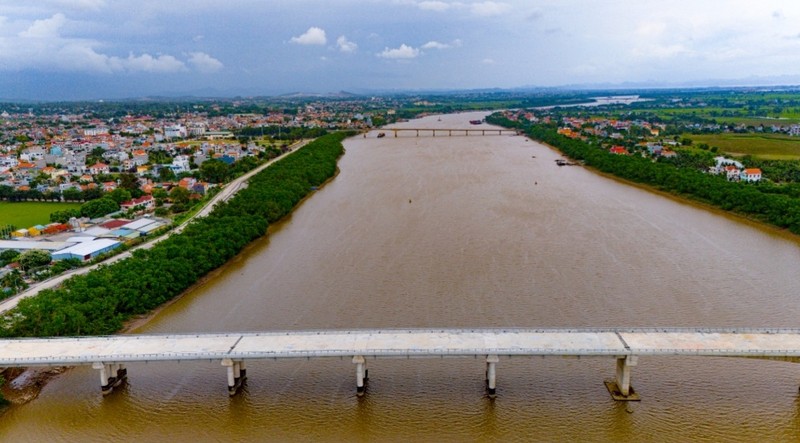 Can canh tuyen duong 2.100 ty noi cao toc dat nhat Viet Nam-Hinh-6