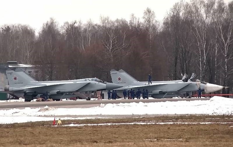 Suc manh tiem kich MiG-31I mang ten lua Kinzhal khien Ukraine luon canh giac-Hinh-2
