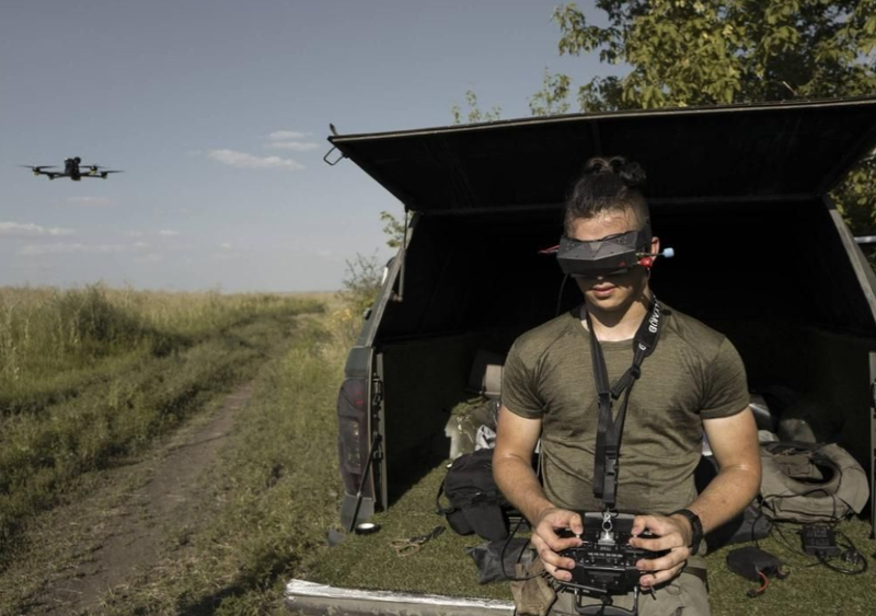 Ukraine san xuat hang nghin UAV moi ngay chuan bi cho xung dot keo dai-Hinh-7