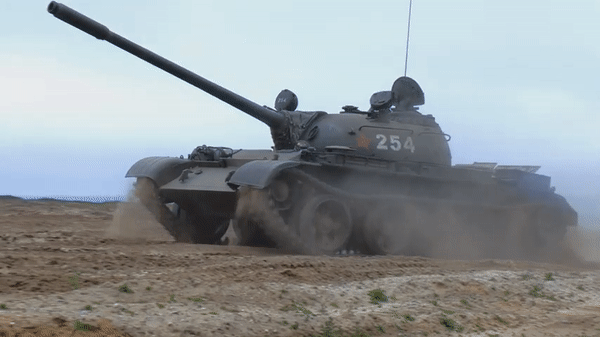 Nga bien T-54/55 thanh phao tu hanh khac che vu khi chong tang hien dai-Hinh-6