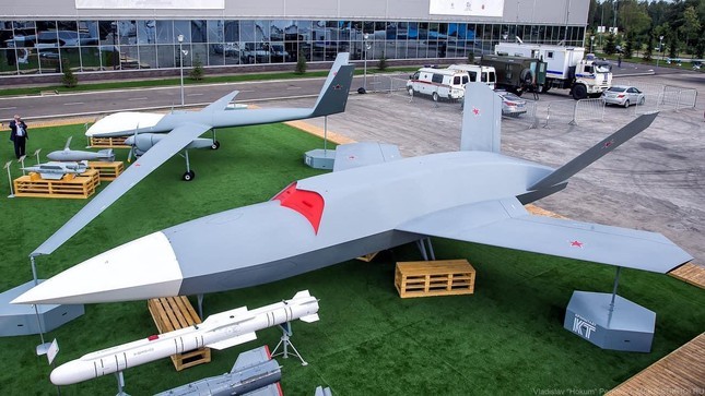 He lo uy luc UAV tang hinh Grom Nga sap dua vao tham chien-Hinh-7