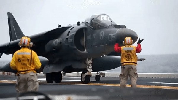 ​Xem chien dau co AV-8B Harrier II My danh chan 7 UAV tu sat Houthi-Hinh-19