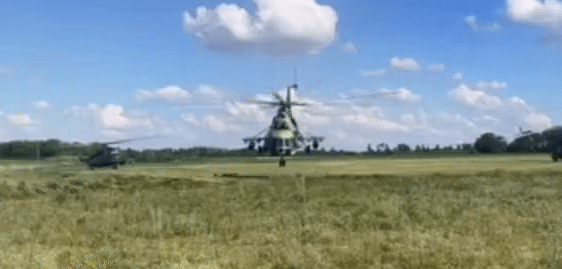 Nga dot kich chinh xac, pha huy hai truc thang Mi-8-Hinh-21