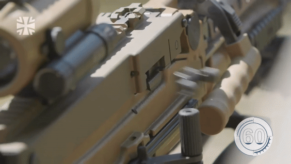 Uy luc sung may “luoi cua quet bo binh” MG5 Duc cap cho Ukraine-Hinh-5