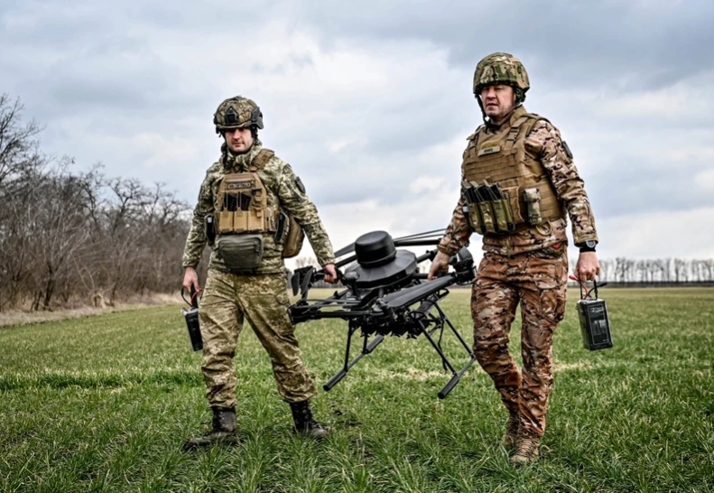 Ukraine nang cap UAV “Ma ca rong” gay “am anh” cho quan Nga-Hinh-10