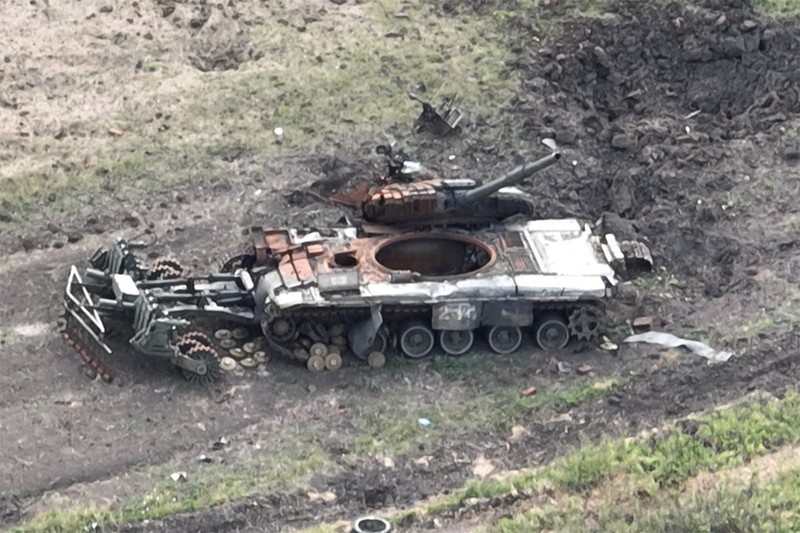 Hinh anh 'nghia dia' xe thiet giap Nga bi pha huy o Donetsk-Hinh-6