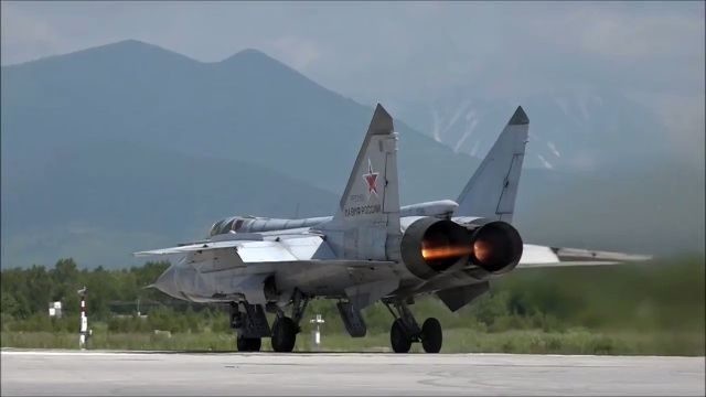 “Cao san chon” Mikoyan MIG-31BM cua Nga khien doi phuong khiep so-Hinh-3