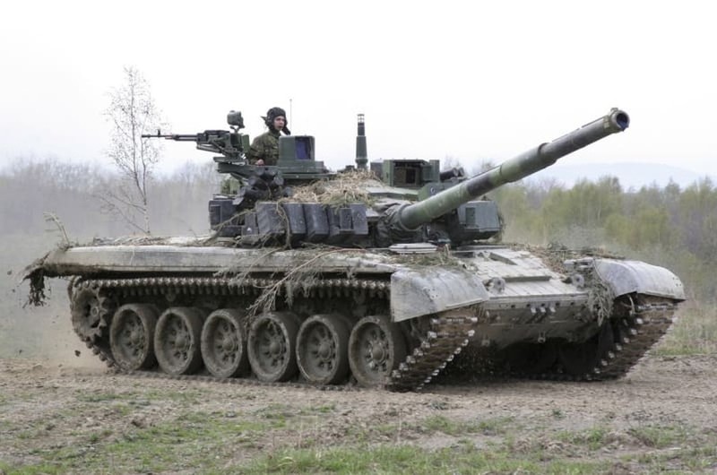 Xe tang T-72 