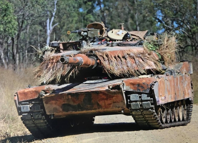 Tang M1A1 Abrams Australia vien tro Ukraine khong the sanh bang T-72B3?-Hinh-2