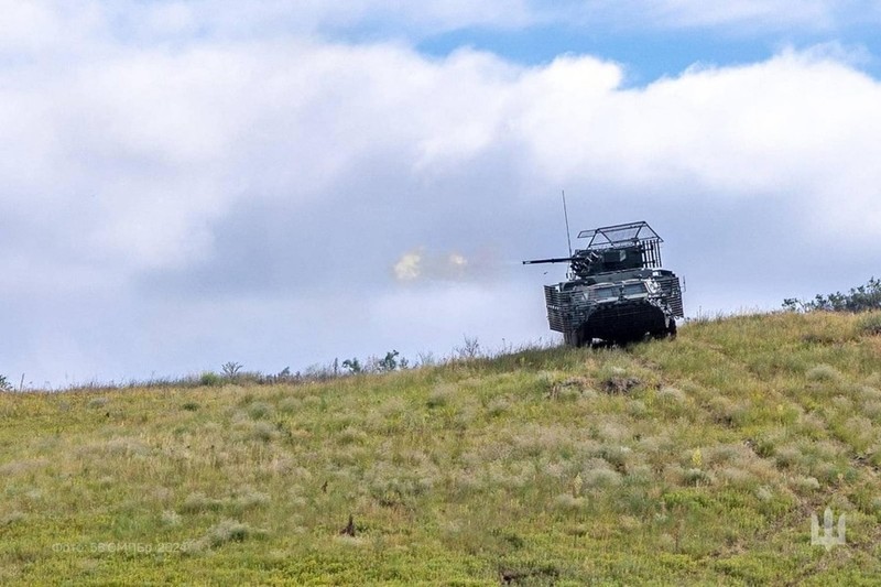 Thiet giap BTR-4E tuong nhu da 