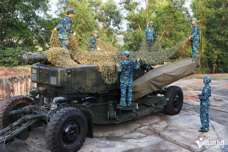 Bo doi ten lua xuyen dem chiem linh tran dia, trien khai khi tai-Hinh-6