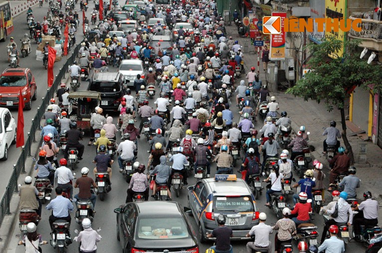 Duong Ha Noi un tac kinh hoang sau nghi le-Hinh-6