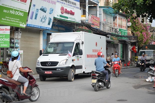 Binh chung Hoa hoc dang tay doc Cong ty Rang Dong-Hinh-6