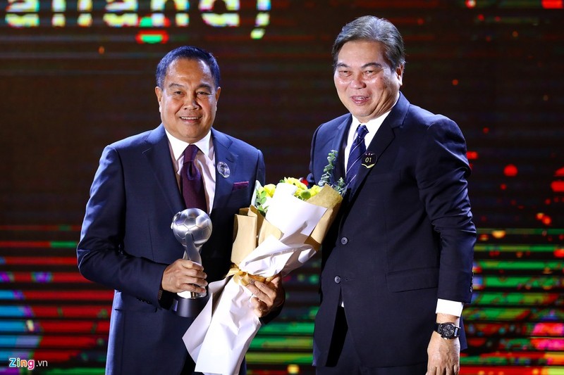 Quang Hai lap cu dup, Viet Nam van kem Thai Lan 2 giai o AFF Awards-Hinh-6