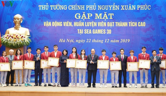 Thu tuong gap mat cac VDV dat thanh tich cao tai SEA Games 30-Hinh-4