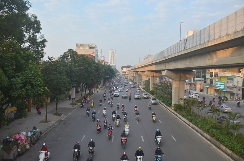 Can canh duong pho Ha Noi dong duc sau ky nghi Tet Nguyen dan 2020-Hinh-5