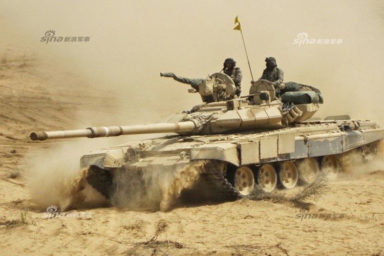 An Do coi giap tang T-90 quyet dau Trung Quoc o Nga-Hinh-12