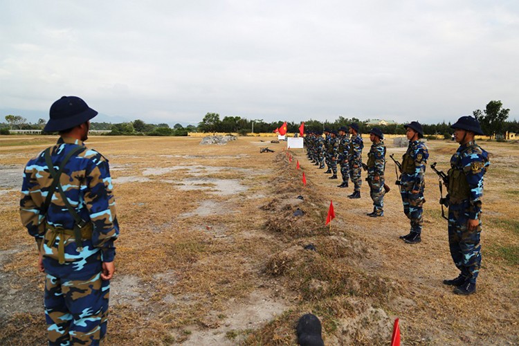 Chua du TAR-21, Hai quan Danh bo VN van dung nhieu AK-47