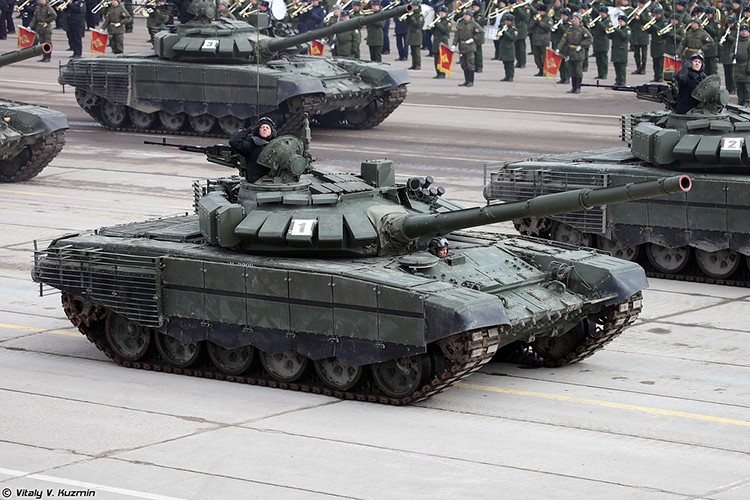 Mo xe phien ban xe tang T-72B3 hien dai nhat hanh tinh-Hinh-6
