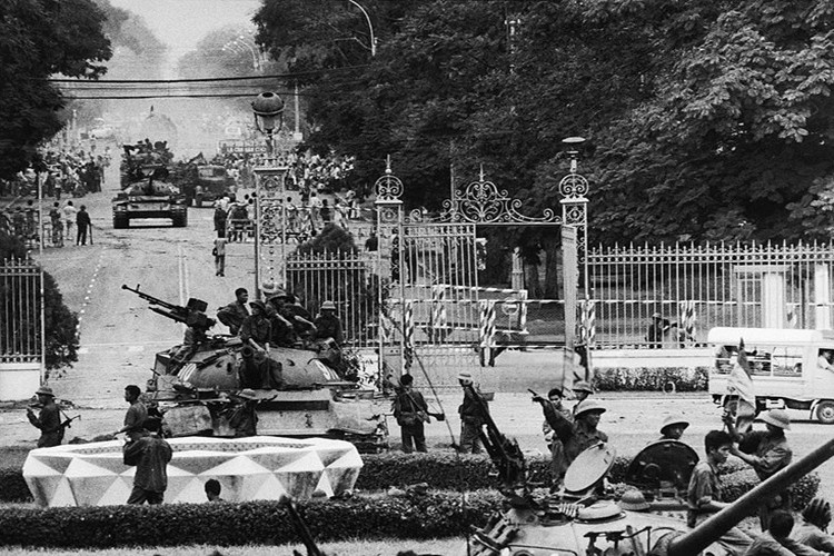 Tuong tan xe tang huc do cong Dinh Doc Lap vao ngay 30/4/1975-Hinh-3