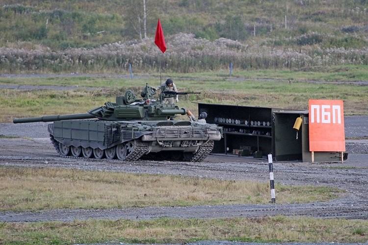 Hoanh trang Ngay Chien si xe tang cua Quan doi Nga-Hinh-13