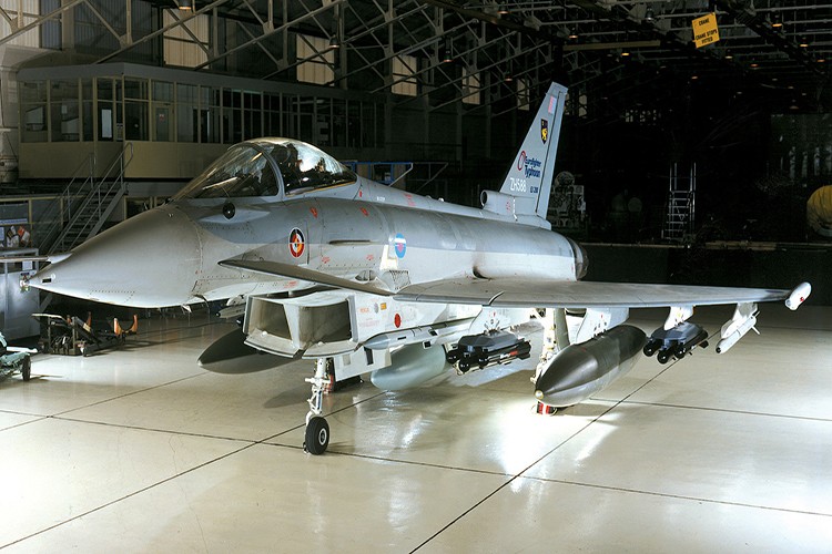 Eurofighter Typhoon: Cuong phong chau Au danh cho Su-35 cua Nga-Hinh-6